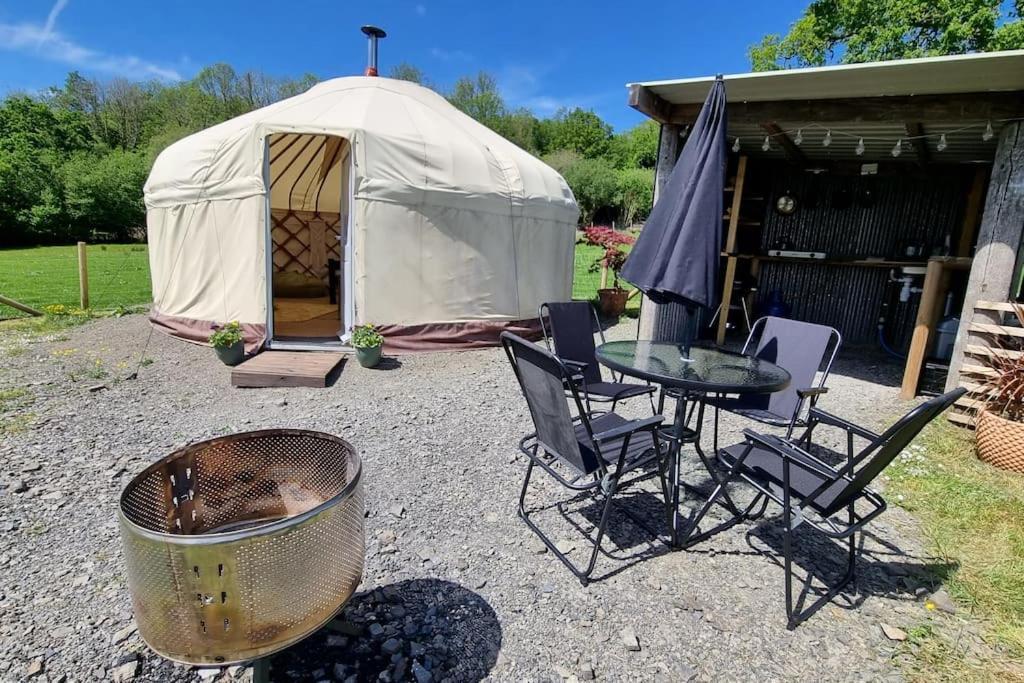 فندق Bronfelen Yurt Cynghordy المظهر الخارجي الصورة
